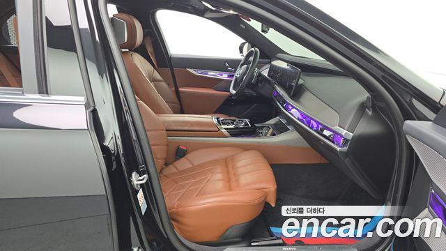 BMW 7-Series 740i sDrive Design Pure Excellence