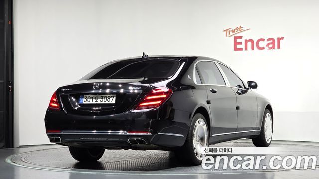 Mercedes-Benz S-Class Maybach S600
