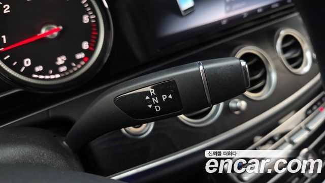 Mercedes-Benz E-Class E220d Avantgarde