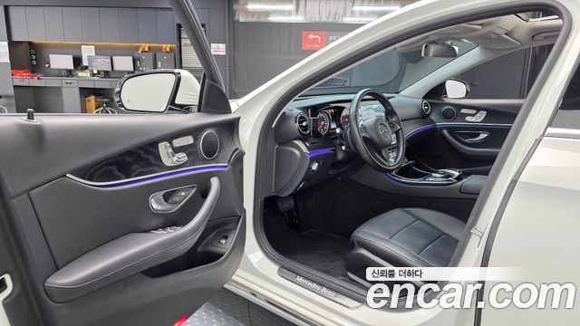 Mercedes-Benz E-Class E220d Avantgarde