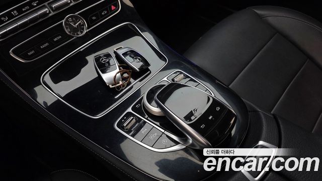 Mercedes-Benz E-Class E220d Avantgarde