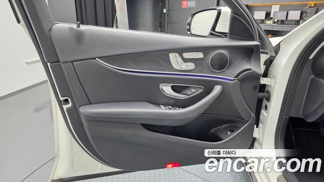Mercedes-Benz E-Class E220d Avantgarde