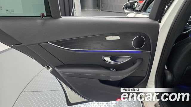 Mercedes-Benz E-Class E220d Avantgarde