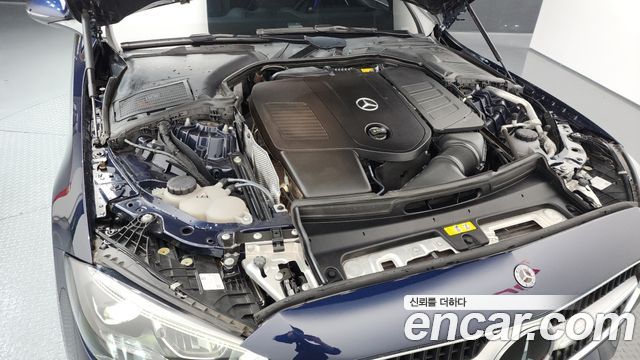 Mercedes-Benz C-Class C200 4MATIC Avantgarde