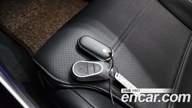 Mercedes-Benz C-Class C200 4MATIC Avantgarde
