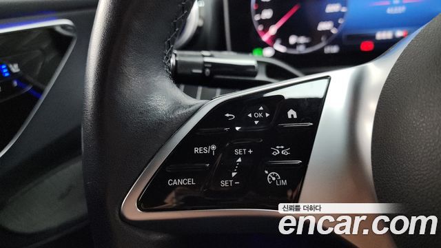 Mercedes-Benz C-Class C200 4MATIC Avantgarde