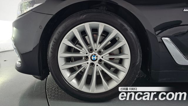 BMW 5-Series 520d Luxury Plus