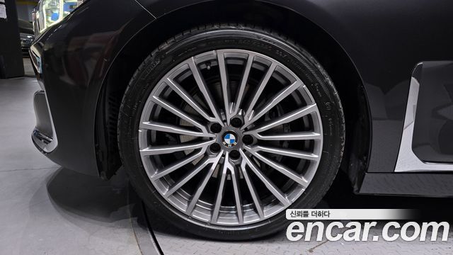 BMW 7-Series 730d xDrive Design Pure Excellence