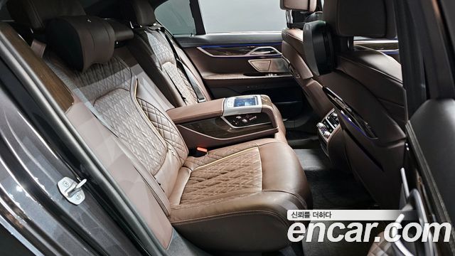 BMW 7-Series 730d xDrive Design Pure Excellence