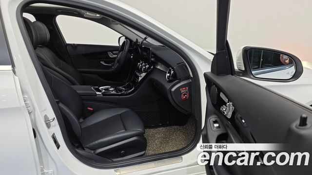 Mercedes-Benz C-Class C200