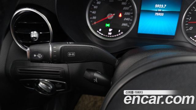 Mercedes-Benz C-Class C200
