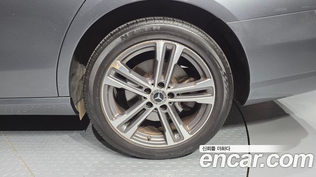 Mercedes-Benz E-Class E350 4MATIC Avantgarde