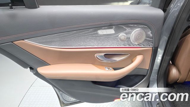Mercedes-Benz E-Class E350 4MATIC Avantgarde