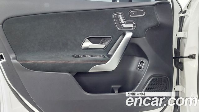 Mercedes-Benz A-Class A250 4MATIC Sedan