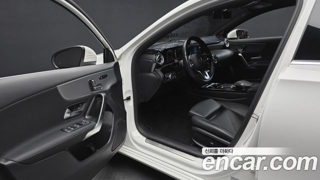 Mercedes-Benz A-Class A220 Hatchback