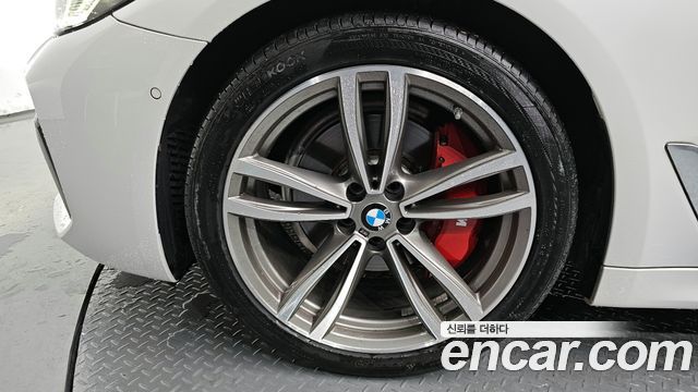 BMW 5-Series 520d M Sport Package Plus