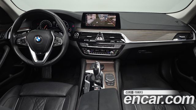 BMW 5-Series 520d xDrive Luxury Plus
