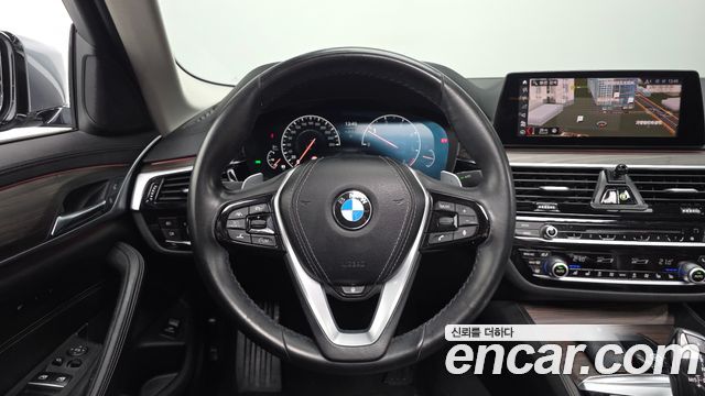 BMW 5-Series 520d xDrive Luxury Plus