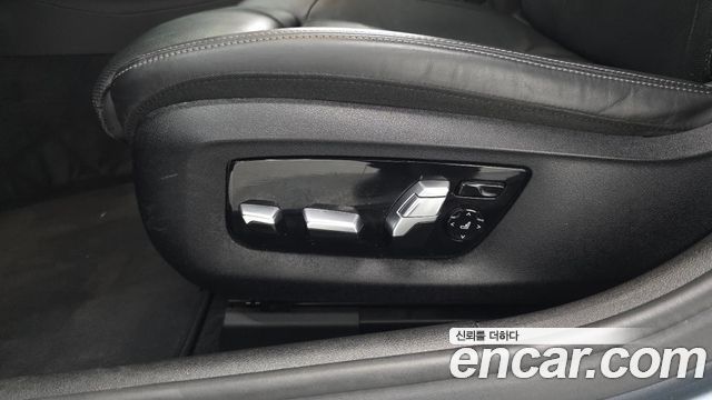 BMW 5-Series 520d xDrive Luxury Plus