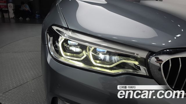 BMW 5-Series 520d xDrive Luxury Plus