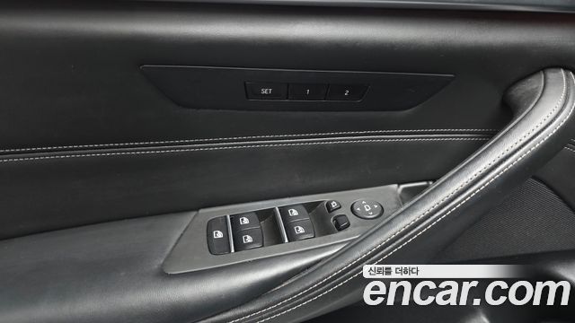 BMW 5-Series 520d xDrive Luxury Plus