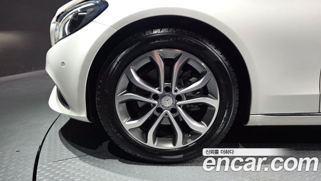 Mercedes-Benz C-Class C200 Avantgarde