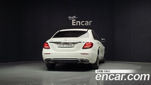 Mercedes-Benz E-Class E300 Avantgarde