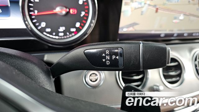 Mercedes-Benz E-Class E300 Avantgarde