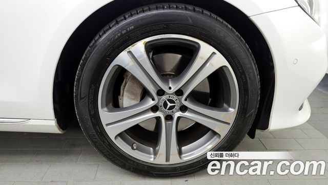 Mercedes-Benz E-Class E300 Avantgarde
