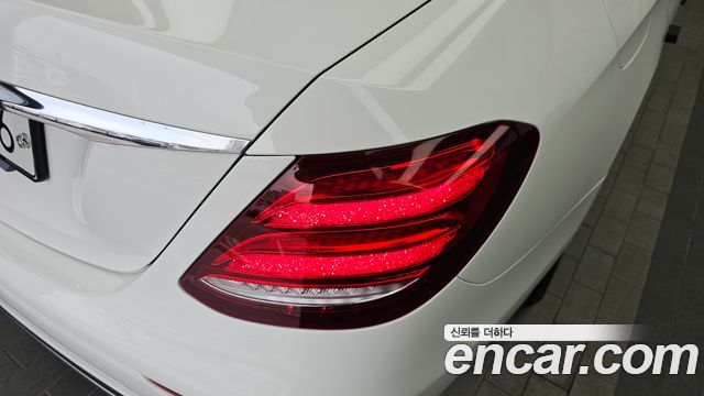 Mercedes-Benz E-Class E300 Avantgarde