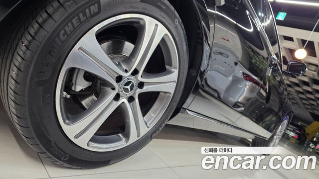 Mercedes-Benz E-Class E300 Avantgarde