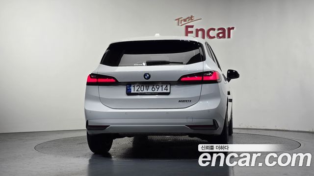 BMW 2-Series 220i Advantage