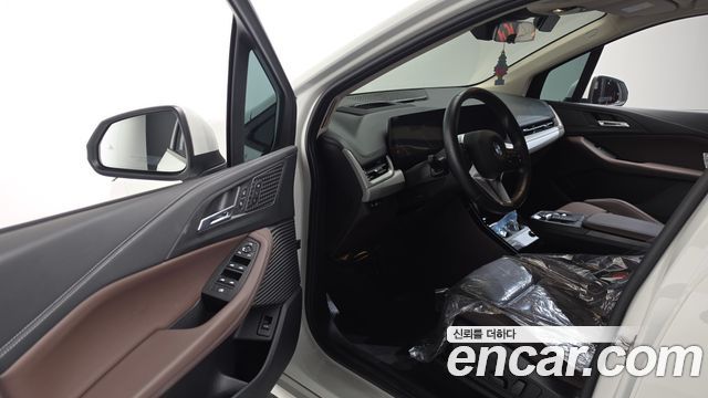 BMW 2-Series 220i Advantage