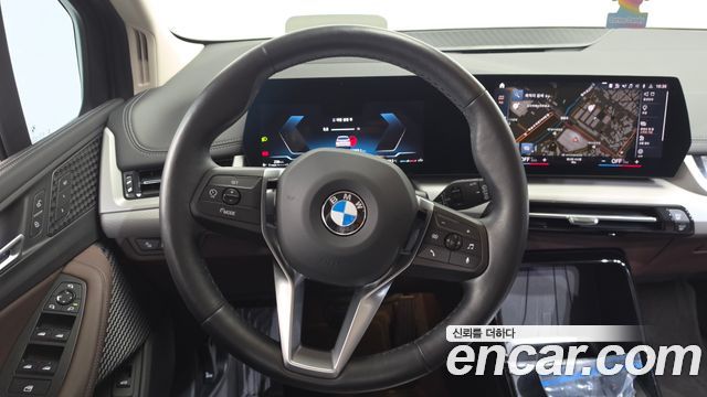 BMW 2-Series 220i Advantage