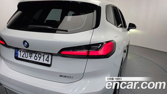 BMW 2-Series 220i Advantage