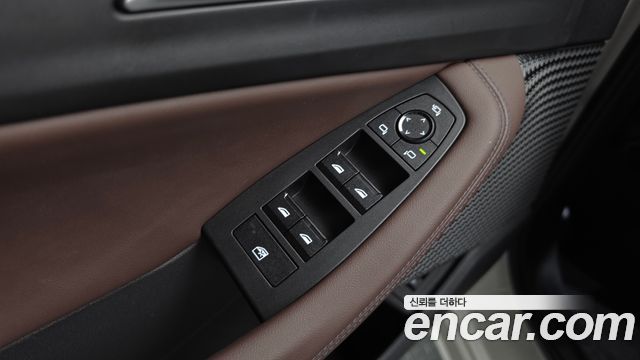 BMW 2-Series 220i Advantage