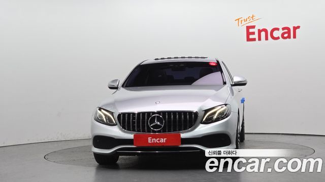 Mercedes-Benz E-Class E200 Avantgarde
