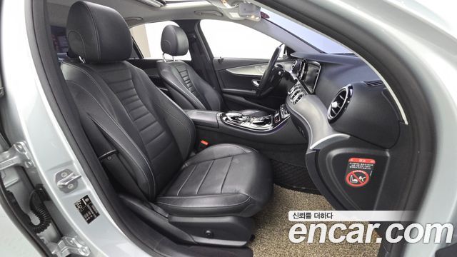Mercedes-Benz E-Class E200 Avantgarde