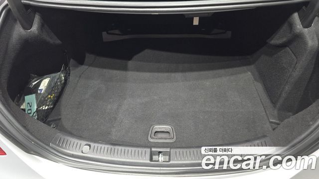 Mercedes-Benz E-Class E200 Avantgarde