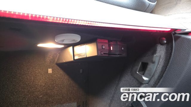Mercedes-Benz E-Class E300 4MATIC Exclusive