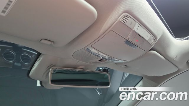 Mercedes-Benz E-Class E300 4MATIC Exclusive