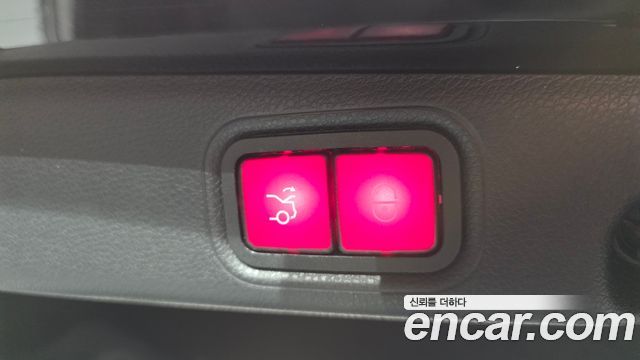 Mercedes-Benz E-Class E300 4MATIC Exclusive