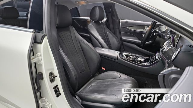 Mercedes-Benz CLS-Class CLS400d 4MATIC AMG Line