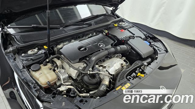 Mercedes-Benz CLA-Class CLA250 4MATIC
