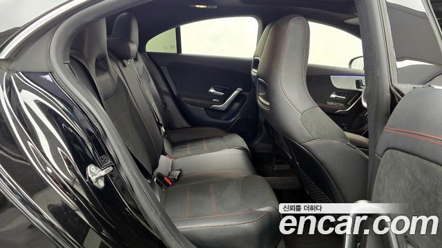 Mercedes-Benz CLA-Class CLA250 4MATIC