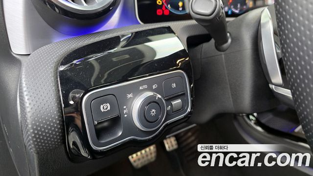 Mercedes-Benz CLA-Class CLA250 4MATIC
