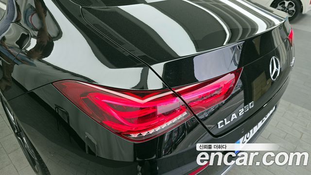 Mercedes-Benz CLA-Class CLA250 4MATIC