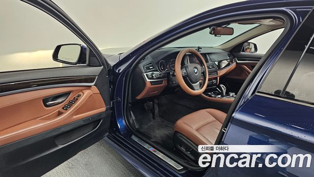BMW 5-Series 528i xDrive M Aero Dynamic