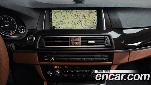 BMW 5-Series 528i xDrive M Aero Dynamic