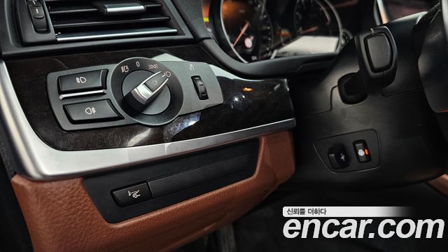 BMW 5-Series 528i xDrive M Aero Dynamic